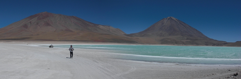 087_CIMG0176_0177.JPG - Nous sommes à la pointe de la Bolivie, au bout du monde, à plus de 4 500 m.