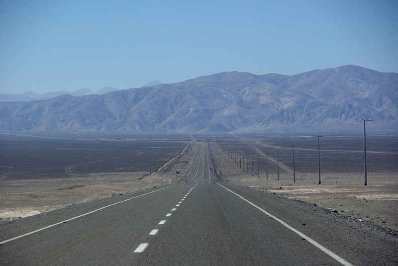 001_IMGP3805.JPG - Après Pica puis Humberstone, nous remontons sur l'Altiplano, direction  La Paz, la fin du voyage ....