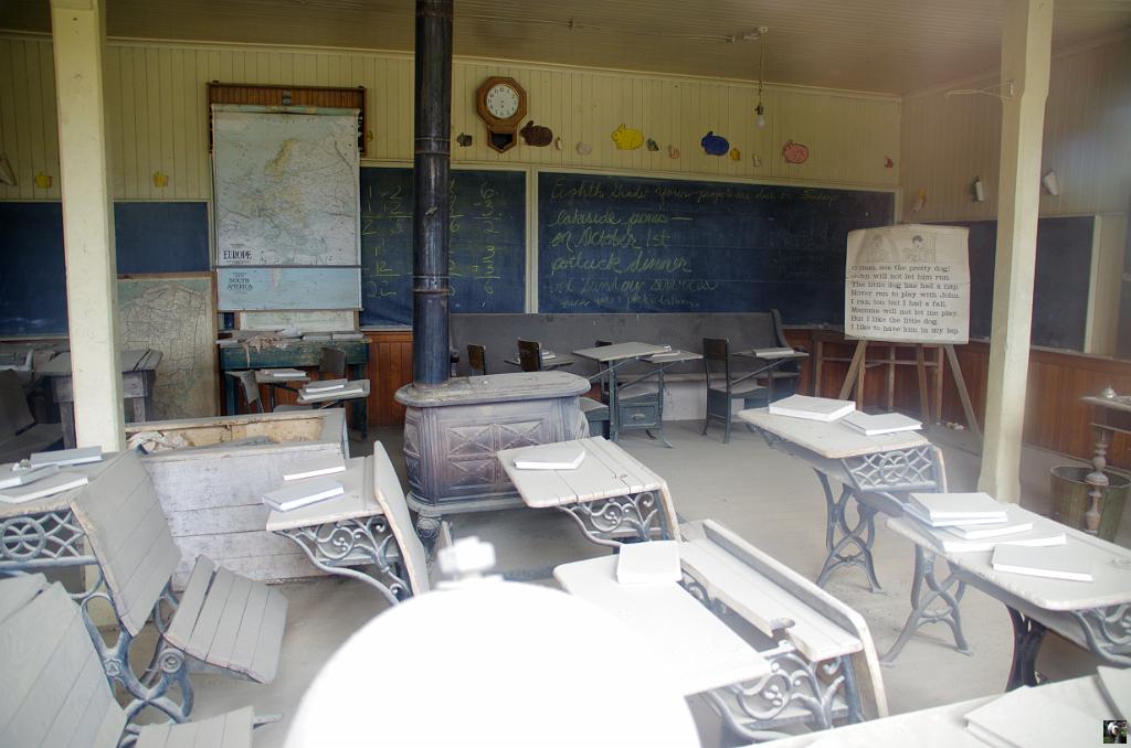 0554.JPG - L'école.