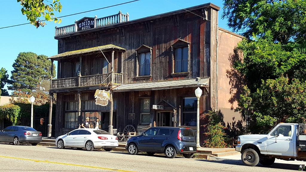 20160707_175927.jpg - Union Bar et Hotel.