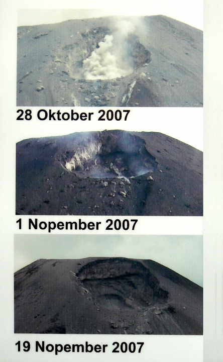 P1050373A.jpg - Fin octobre 2007, une nouvelle bouche apparaît. Très forte explosion perçue des rives de Java.