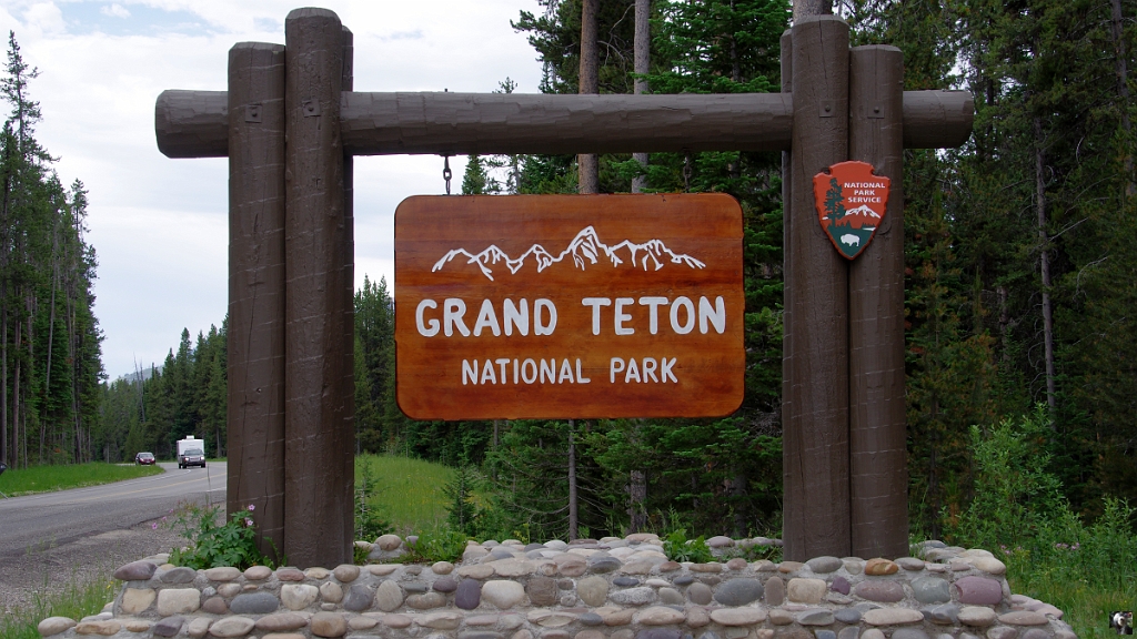 1814.JPG - Départ de Yellowstone pour le Parc National de Grand Teton.